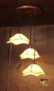 2T093 - handcrafted Tiffany stained glass lamp