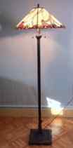 2W194 - handcrafted Tiffany stained glass lamp