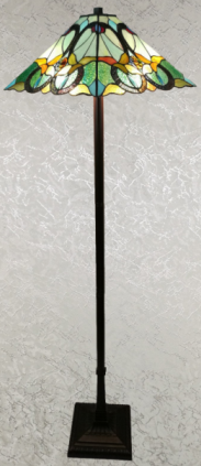 7520 - handcrafted Tiffany stained glass lamp