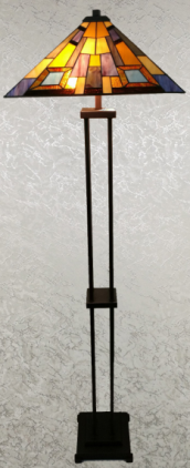 7522 - handcrafted Tiffany stained glass lamp