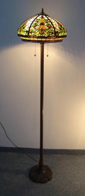 WHT014(BR002/202) - handcrafted Tiffany stained glass lamp