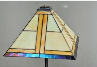 N8041CA - handcrafted Tiffany stained glass lamp