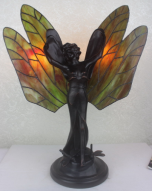 38673 - handcrafted Tiffany stained glass lamp