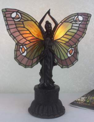 48018 - handcrafted Tiffany stained glass lamp