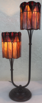 7430 - handcrafted Tiffany stained glass lamp