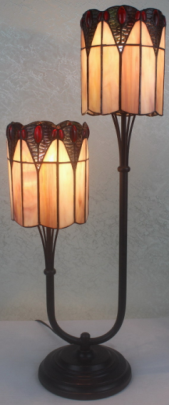 7529 - handcrafted Tiffany stained glass lamp