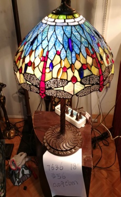 7636-14 - handcrafted Tiffany stained glass lamp