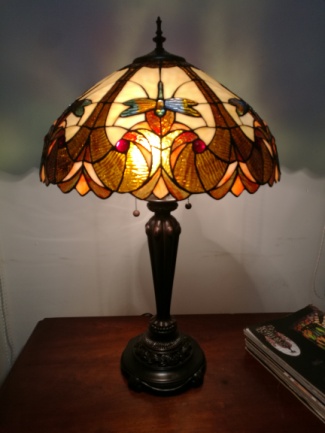 Tiffany Table Lamp - DY08024 - handcrafted Tiffany stained glass lamp