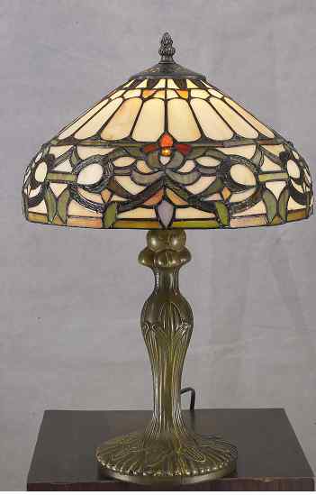 G123126 - handcrafted Tiffany stained glass lamp