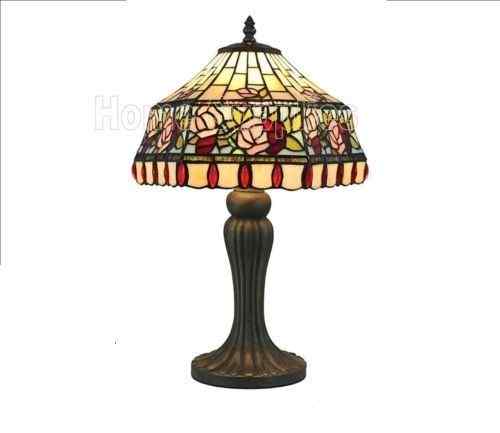 G123259 - handcrafted Tiffany stained glass lamp