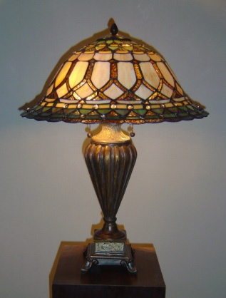 SG144-20
-1-RGW20 - handcrafted Tiffany stained glass lamp