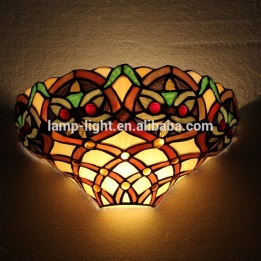 Tiffany Wall Lamp - AM106WL12 - handcrafted Tiffany stained glass lamp