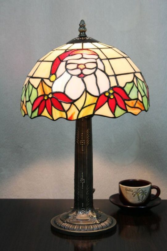 Tiffany 10 Inch Table Lamp - DETAIL_27388928_283832_3319888 - handcrafted Tiffany stained glass lamp