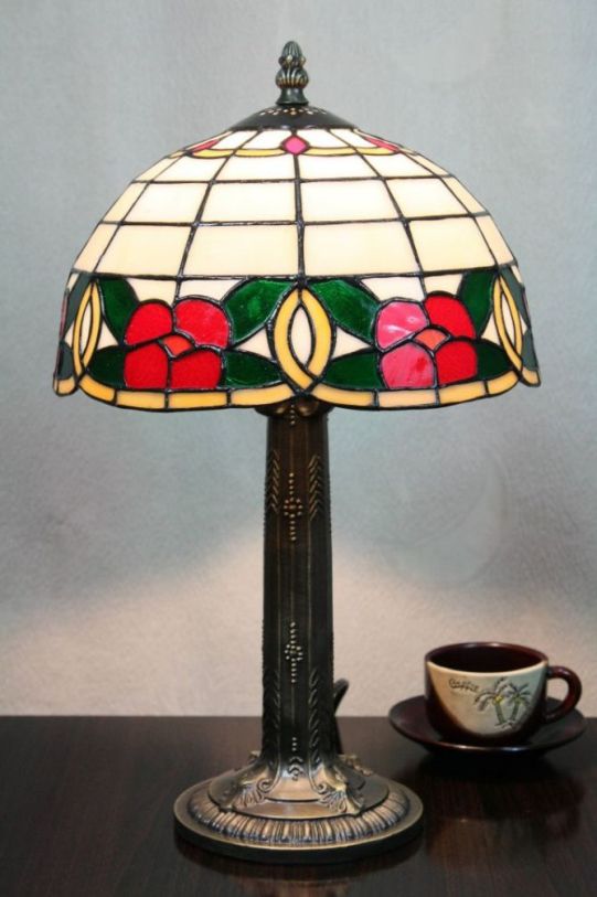 Tiffany 10 Inch Table Lamp - DETAIL_27388928_283832_3319890 - handcrafted Tiffany stained glass lamp