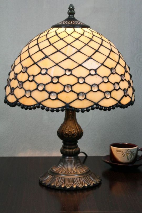 Tiffany 12 Inch Table Lamp 2 - DETAIL_27388928_283834_3320001 - handcrafted Tiffany stained glass lamp