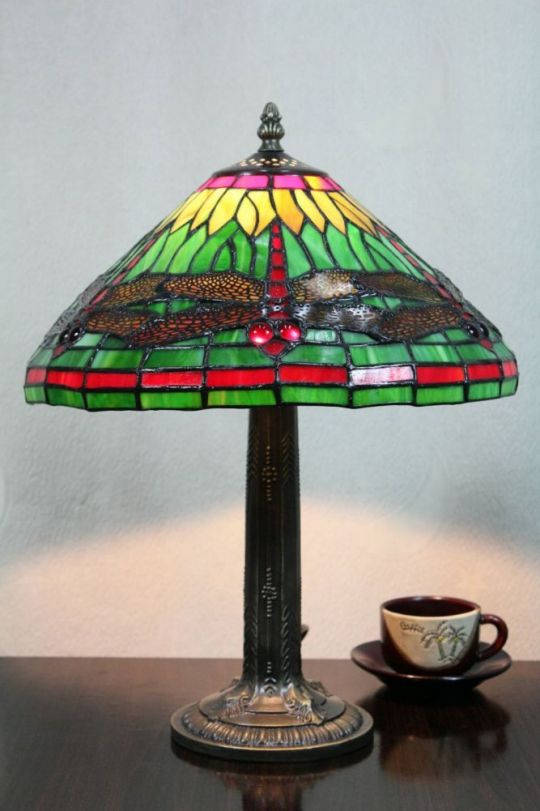 Tiffany 12 Inch Table Lamp 2 - DETAIL_27388928_283834_3319998 - handcrafted Tiffany stained glass lamp