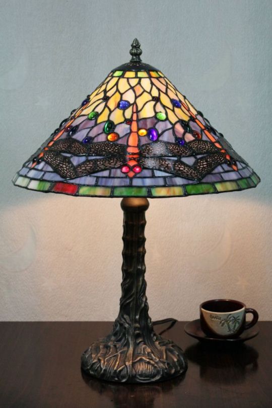 Tiffany 12 Inch Table Lamp 2 - DETAIL_27388928_283834_3319997 - handcrafted Tiffany stained glass lamp