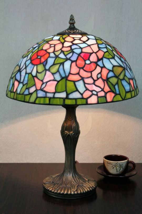 Tiffany 12 Inch Table Lamp 2 - DETAIL_27388928_283834_3320004 - handcrafted Tiffany stained glass lamp