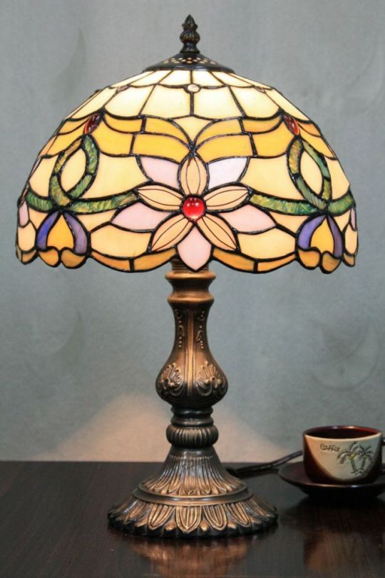 Tiffany 12 Inch Table Lamp 2 - DETAIL_27388928_283834_3320007 - handcrafted Tiffany stained glass lamp