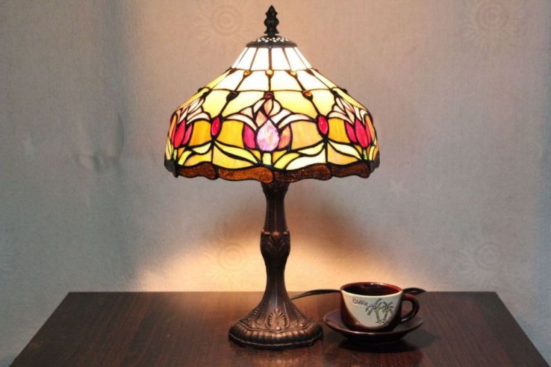Tiffany 12 Inch Table Lamp 2 - DETAIL_27388928_283834_3320006 - handcrafted Tiffany stained glass lamp