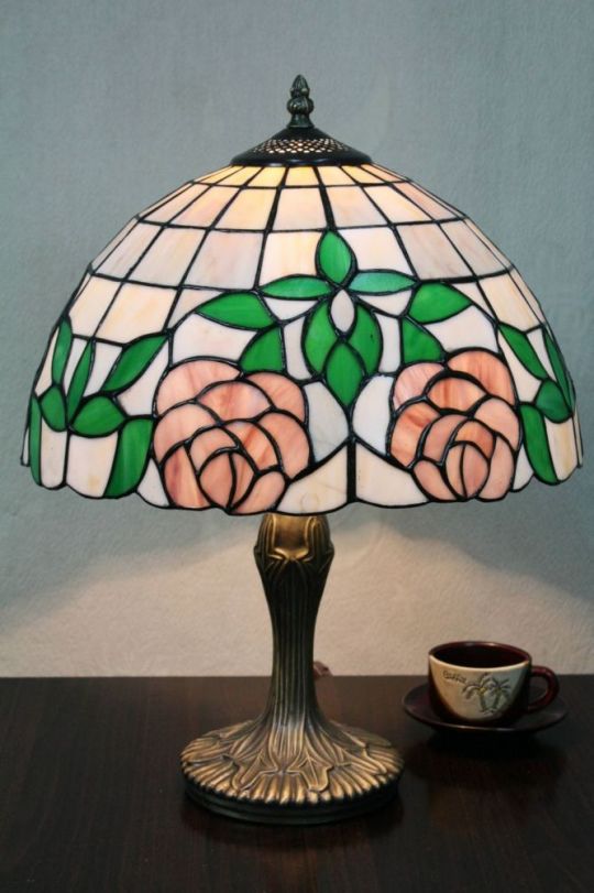 Tiffany 12 Inch Table Lamp 2 - DETAIL_27388928_283834_3320012 - handcrafted Tiffany stained glass lamp