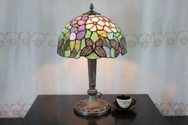 Tiffany 12 Inch Table Lamp 2 - DETAIL_27388928_283834_3320022 - handcrafted Tiffany stained glass lamp
