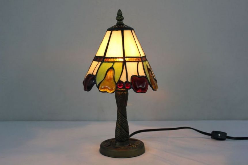 Tiffany 6 Inch Table Lamp - DETAIL_27388928_283828_3319674 - handcrafted Tiffany stained glass lamp