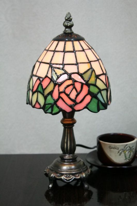 Tiffany 6 Inch Table Lamp - DETAIL_27388928_283828_3319682 - handcrafted Tiffany stained glass lamp