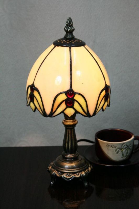 Tiffany 6 Inch Table Lamp - DETAIL_27388928_283828_3319685 - handcrafted Tiffany stained glass lamp