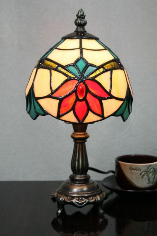 Tiffany 6 Inch Table Lamp - DETAIL_27388928_283828_3319668 - handcrafted Tiffany stained glass lamp