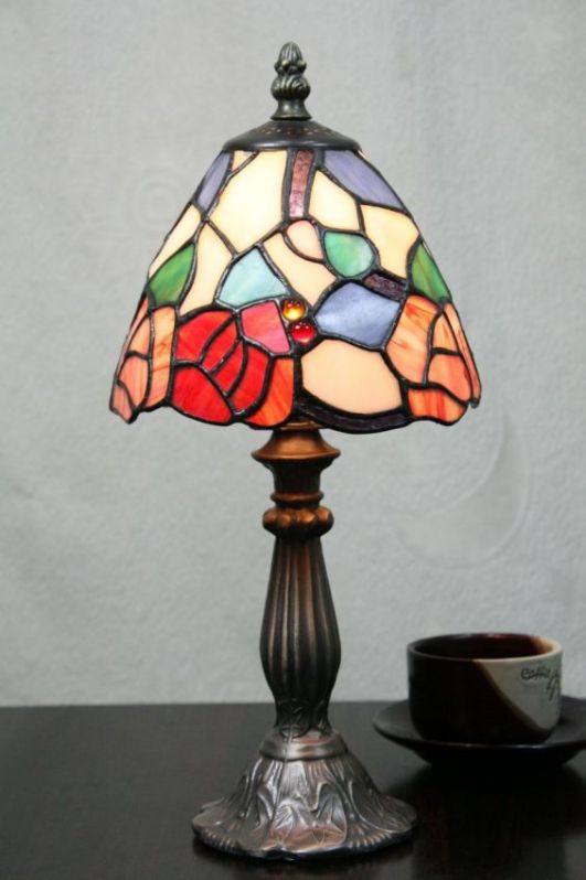 Tiffany 6 Inch Table Lamp - DETAIL_27388928_283828_3319670 - handcrafted Tiffany stained glass lamp