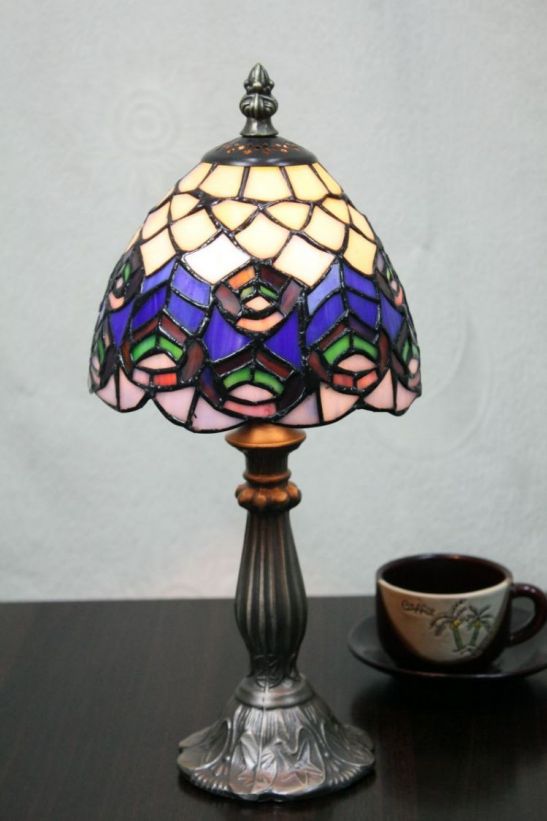Tiffany 7 Inch Table Lamp - DETAIL_27388928_283829_3319702 - handcrafted Tiffany stained glass lamp