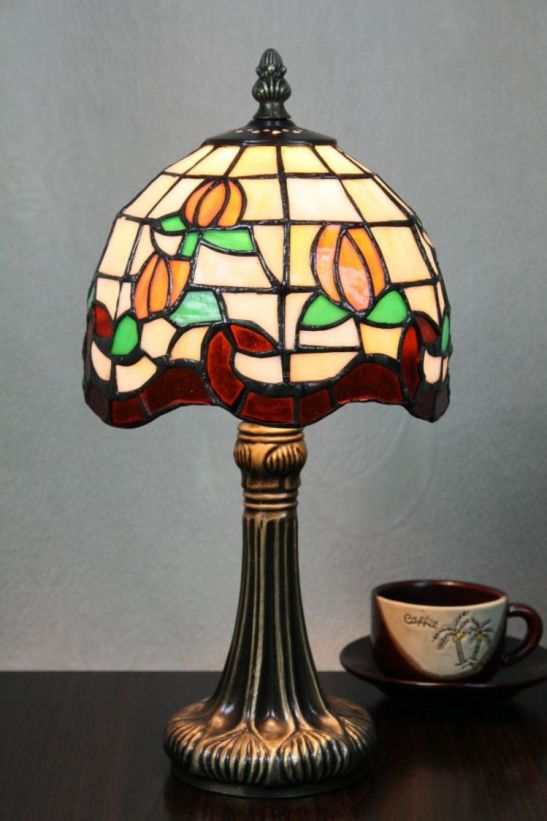 Tiffany 7 Inch Table Lamp - DETAIL_27388928_283829_3319701 - handcrafted Tiffany stained glass lamp