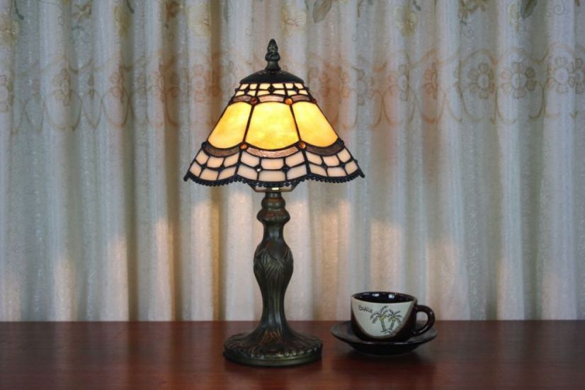 Tiffany 7 Inch Table Lamp - DETAIL_27388928_283829_3319704 - handcrafted Tiffany stained glass lamp
