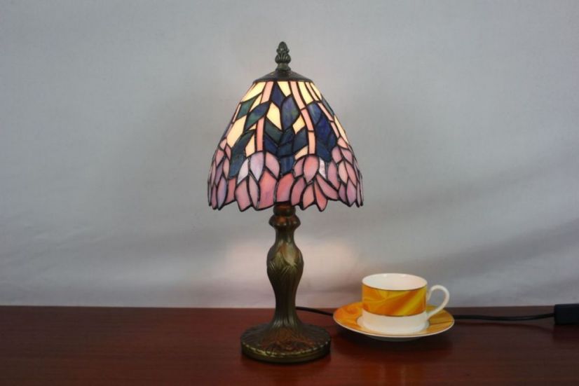 Tiffany 7 Inch Table Lamp - DETAIL_27388928_283829_3319708 - handcrafted Tiffany stained glass lamp