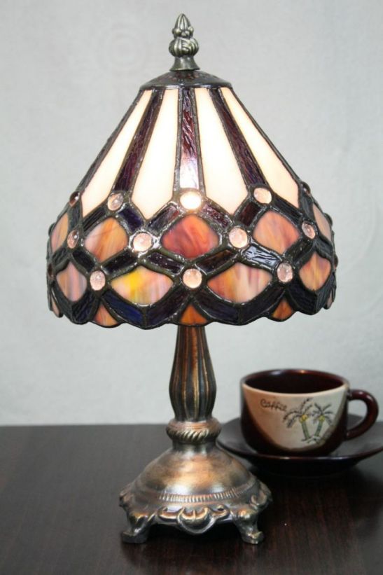 Tiffany 7 Inch Table Lamp - DETAIL_27388928_283829_3319690 - handcrafted Tiffany stained glass lamp