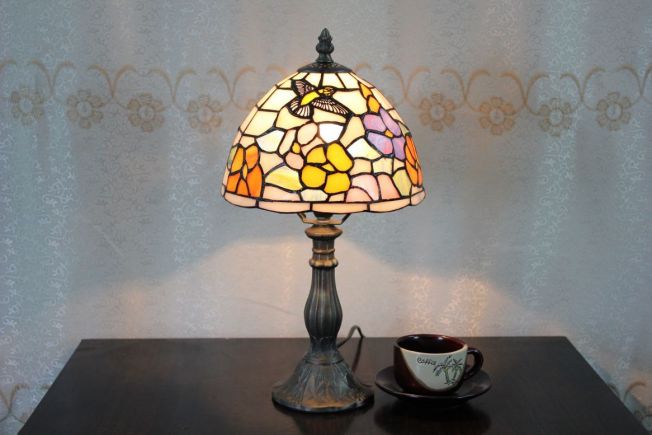 Tiffany 8 Inch 1 Table Lamp - DETAIL_27388928_283830_3319728 - handcrafted Tiffany stained glass lamp