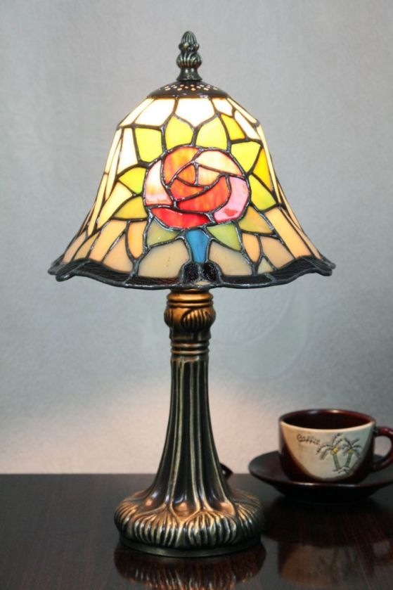 Tiffany 8 Inch 1 Table Lamp - DETAIL_27388928_283830_3319713 - handcrafted Tiffany stained glass lamp
