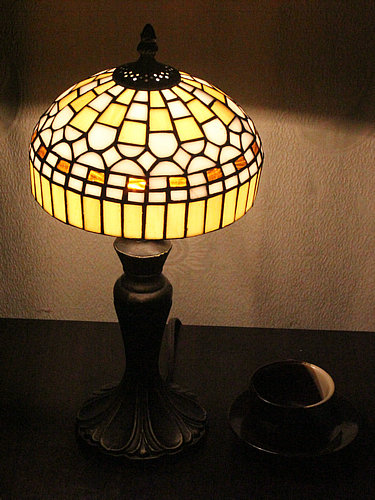 Tiffany 8 Inch 1 Table Lamp - DETAIL_27388928_283830_3319739 - handcrafted Tiffany stained glass lamp