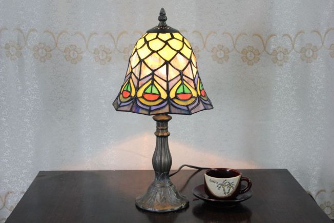 Tiffany 8 Inch 1 Table Lamp - DETAIL_27388928_283830_3319758 - handcrafted Tiffany stained glass lamp