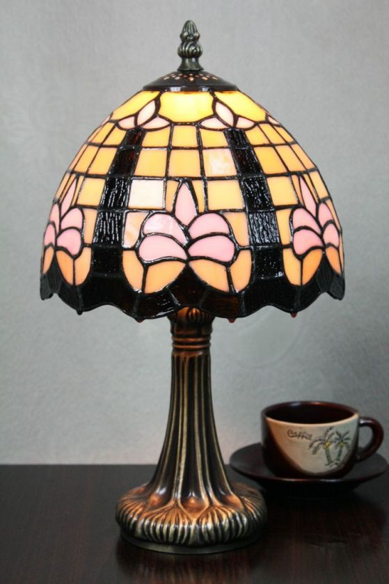 Tiffany 8 Inch 1 Table Lamp - DETAIL_27388928_283830_3319760 - handcrafted Tiffany stained glass lamp
