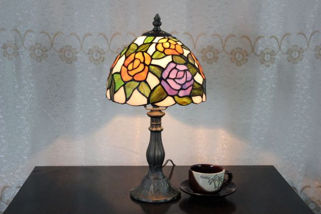 Tiffany 8 Inch 1 Table Lamp - DETAIL_27388928_283830_3319769 - handcrafted Tiffany stained glass lamp
