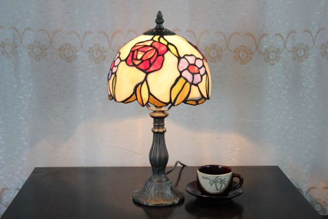 Tiffany 8 Inch 1 Table Lamp - DETAIL_27388928_283830_3319778 - handcrafted Tiffany stained glass lamp