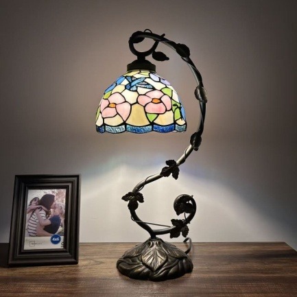 Amber Artisan Tiffany Table Lamp - Handcrafted Stained Glass Lamp