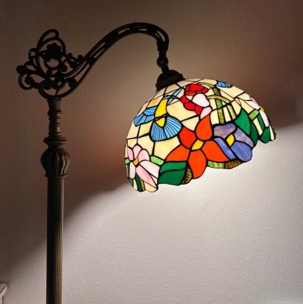Crimson Artisan Tiffany Floor Lamp - handcrafted Tiffany stained glass lamp