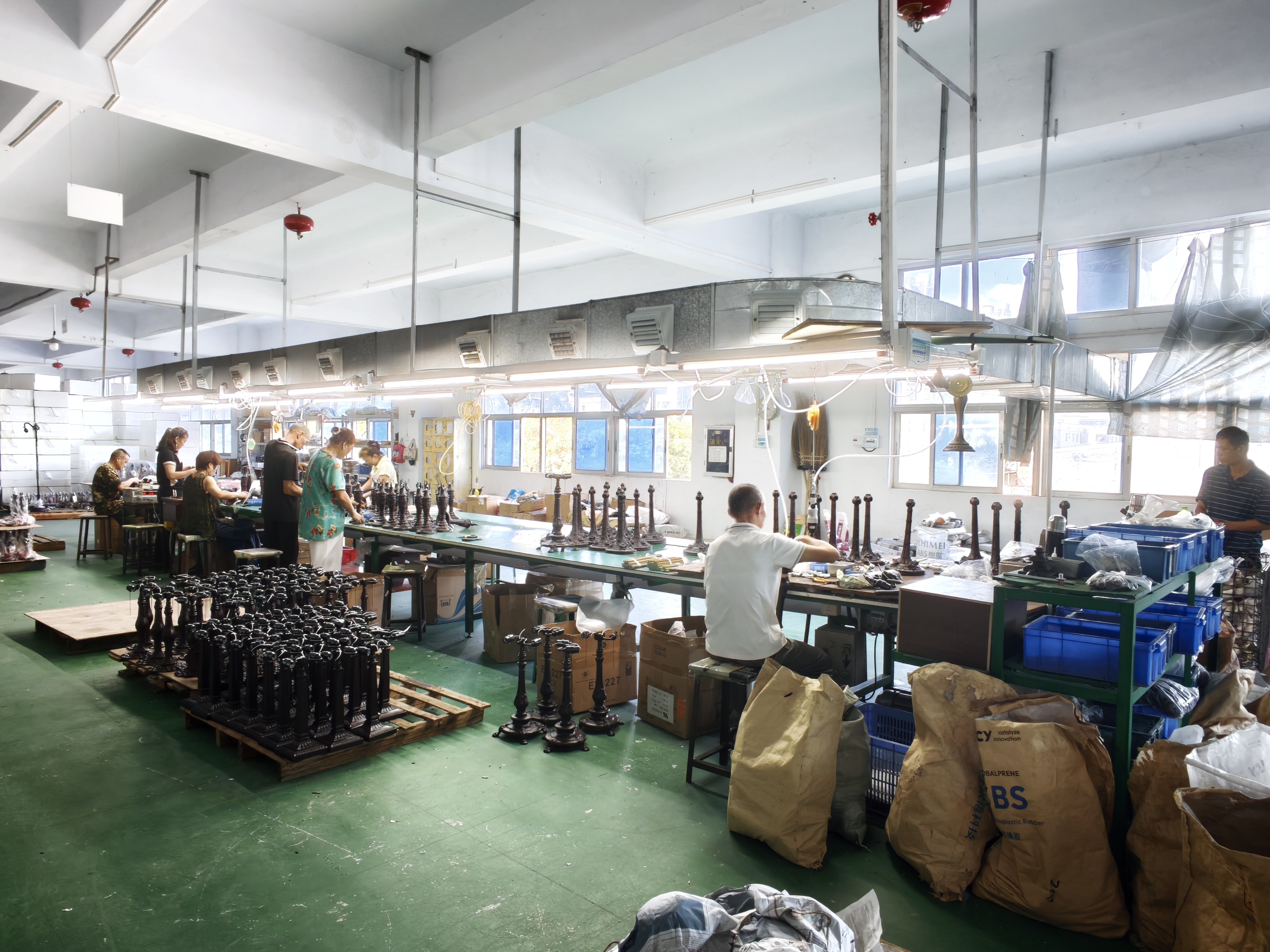 Dong Yuan Lighting Tiffany lamp factory assembly line in Huizhou Guangdong